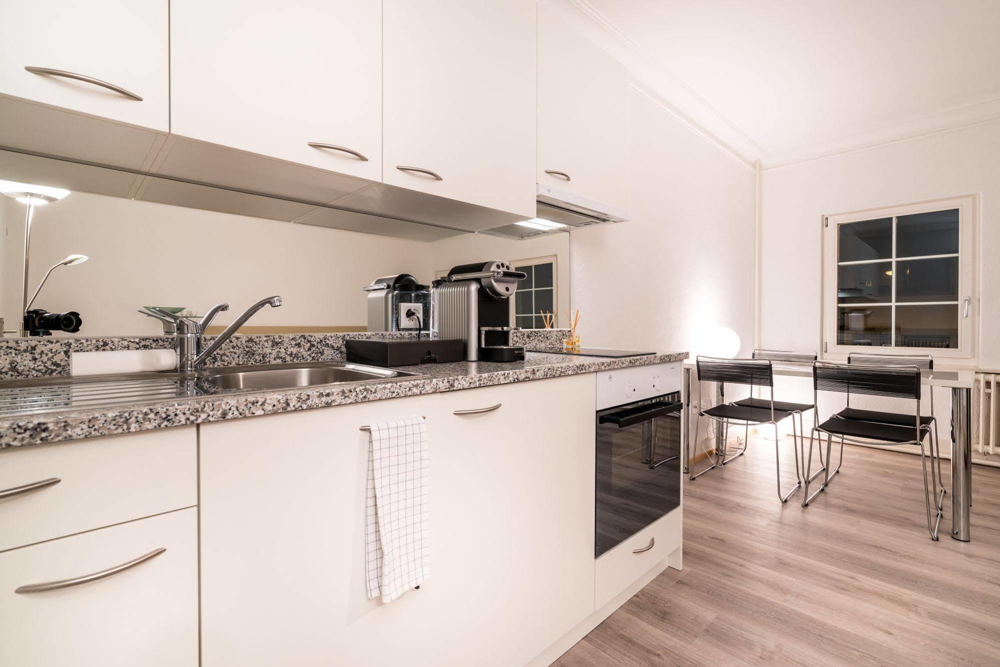 Top City Center Location By Airhome Zug Dış mekan fotoğraf