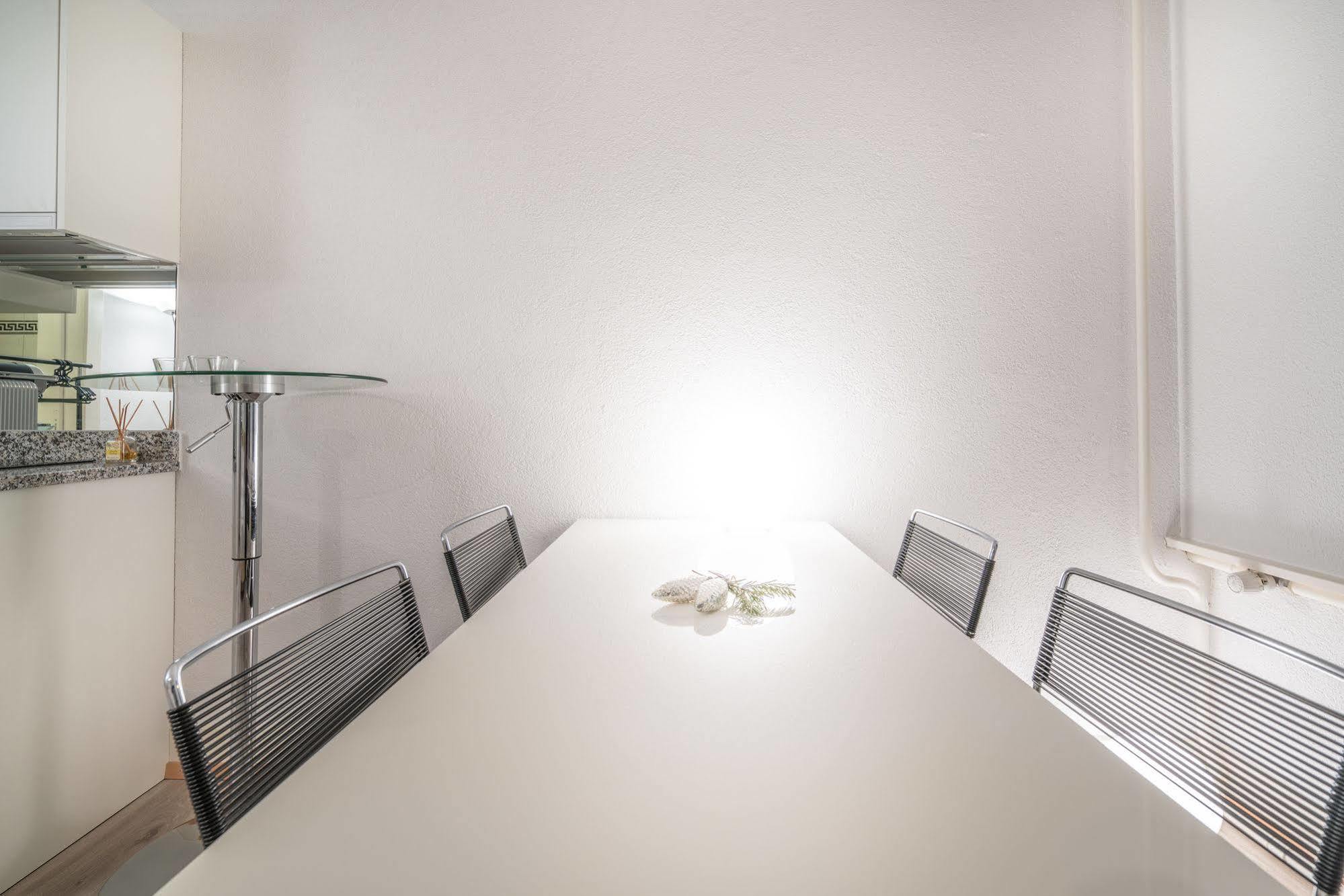 Top City Center Location By Airhome Zug Dış mekan fotoğraf